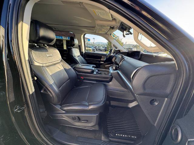 Certified 2025 Ford Expedition Max Platinum w/ Driver's Package AWD/4WD image 19