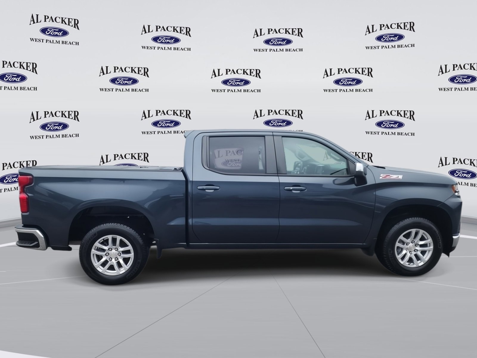 Used 2021 Chevrolet Silverado 1500 LT w/ Z71 Off-Road Package image 6