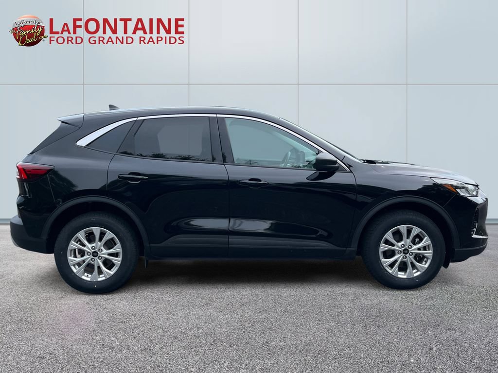 Certified 2023 Ford Escape Active AWD/4WD image 8