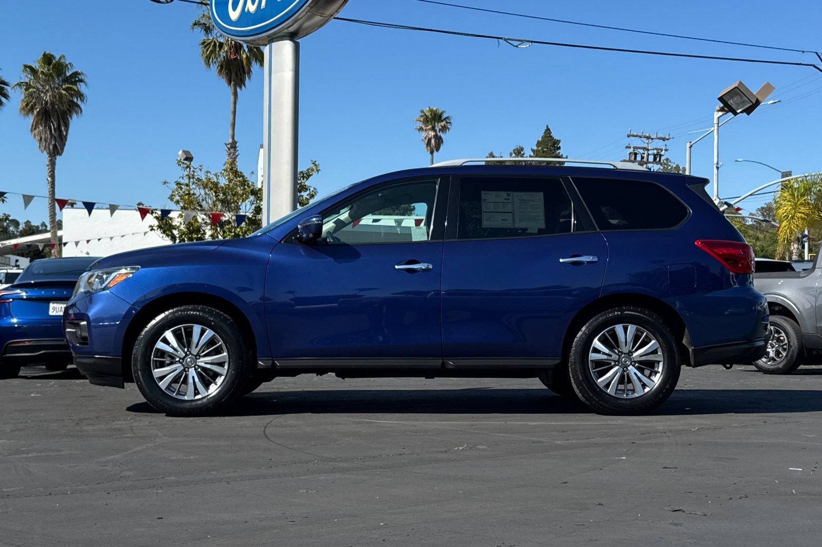 Used 2020 Nissan Pathfinder SL FWD image 31