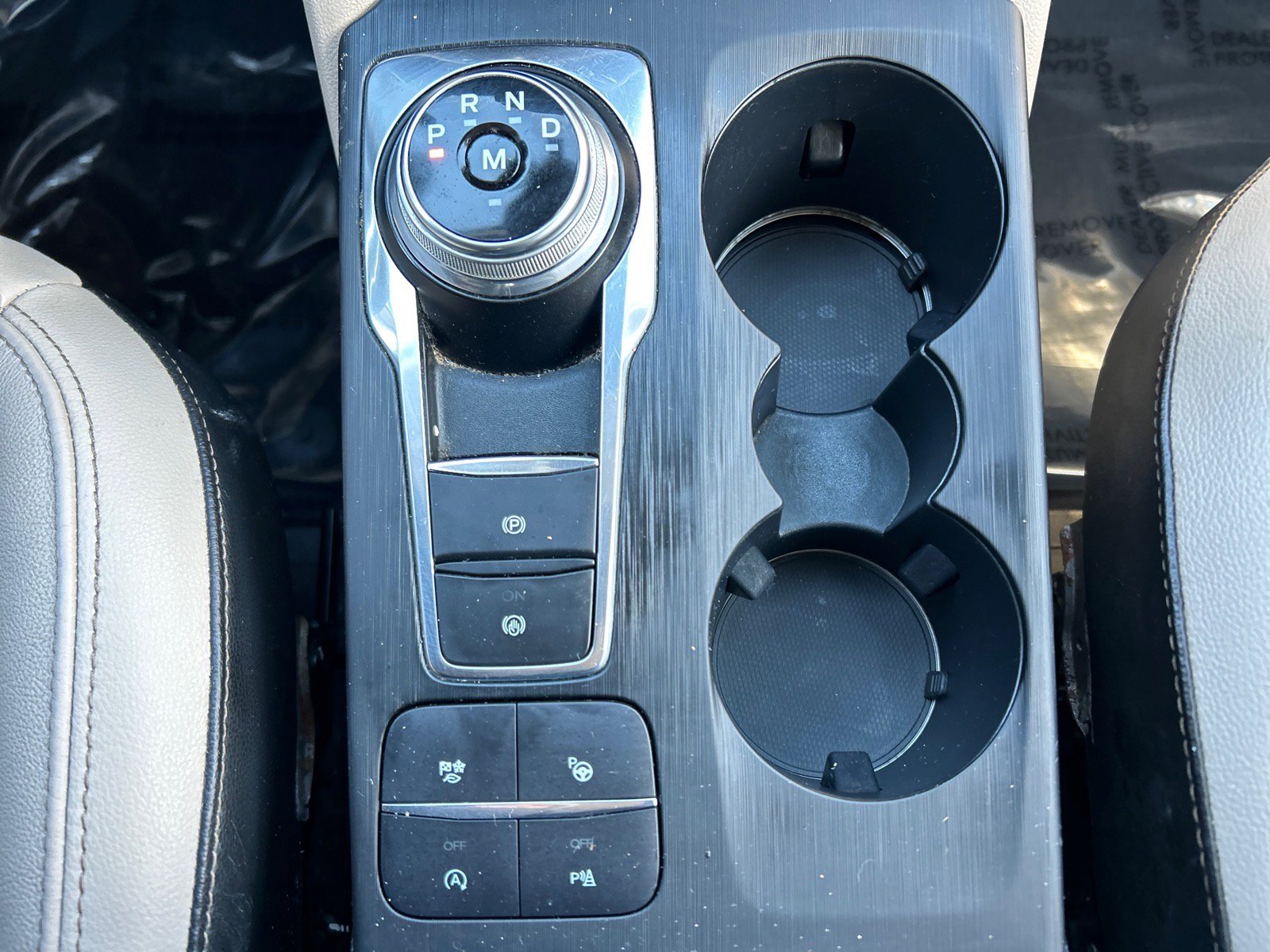 Certified 2020 Ford Escape Titanium image 32