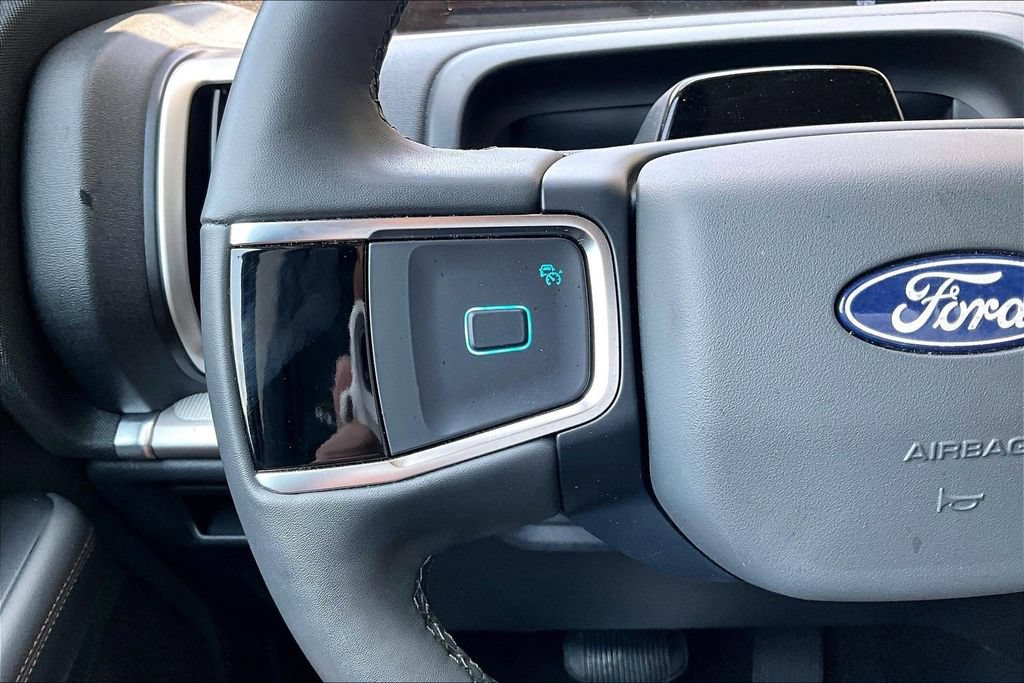 Certified 2025 Ford Expedition Active RWD image 17