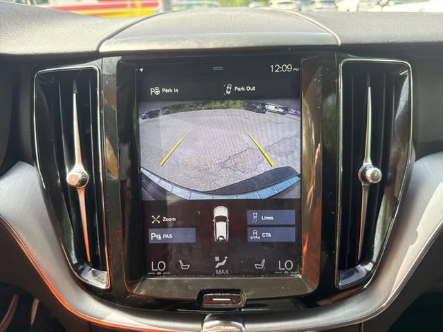 Used 2018 Volvo XC60 T5 Momentum w/ Vision Package AWD/4WD image 27