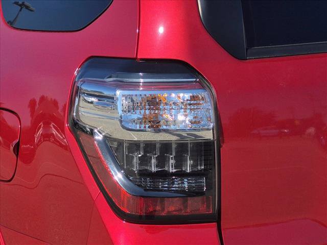 Used 2022 Toyota 4Runner SR5 Premium w/ Moonroof Package AWD/4WD image 13