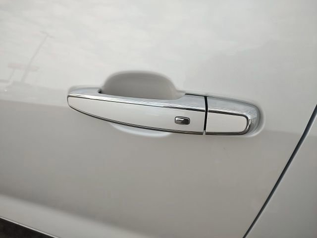 Used 2021 Chevrolet Blazer Premier w/ Driver Confidence II Package image 11