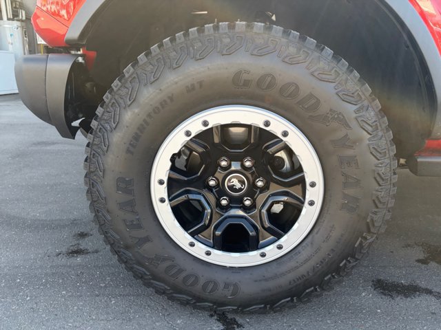 Certified 2024 Ford Bronco Black Diamond w/ Sasquatch Package AWD/4WD image 26