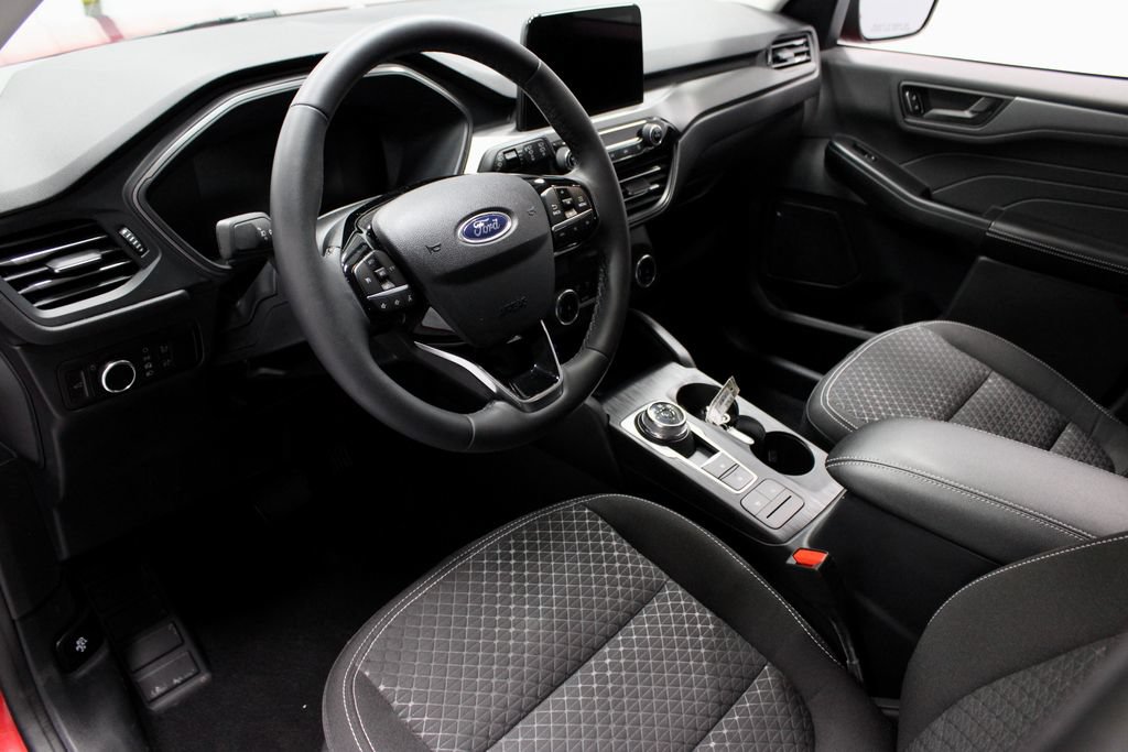 Certified 2023 Ford Escape Active AWD/4WD image 25