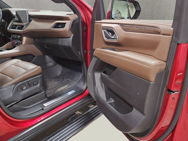 Used 2021 Chevrolet Tahoe High Country w/ Premium Package AWD/4WD image 18