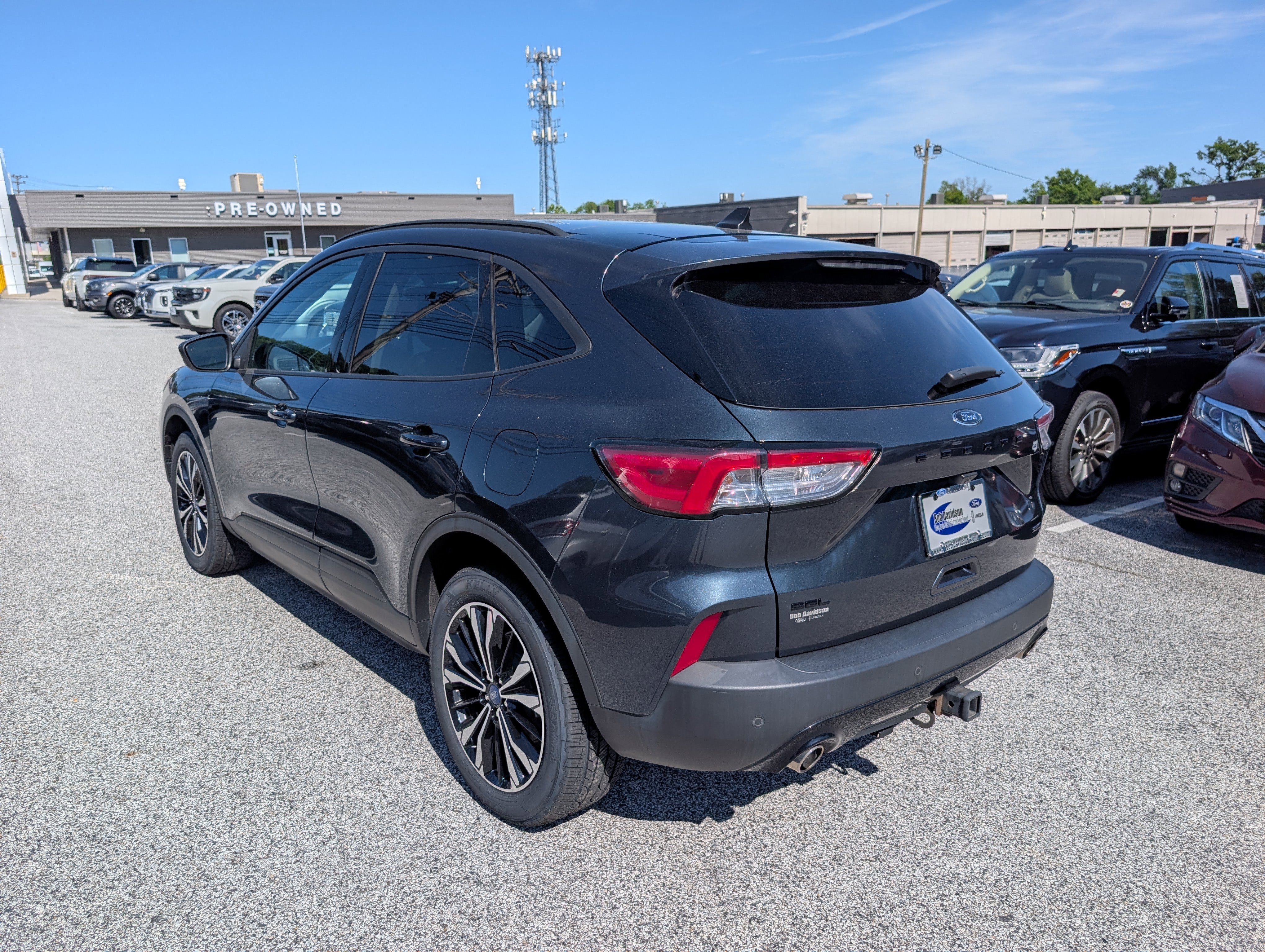Certified 2022 Ford Escape SEL w/ SEL Stealth AWD Package image 5
