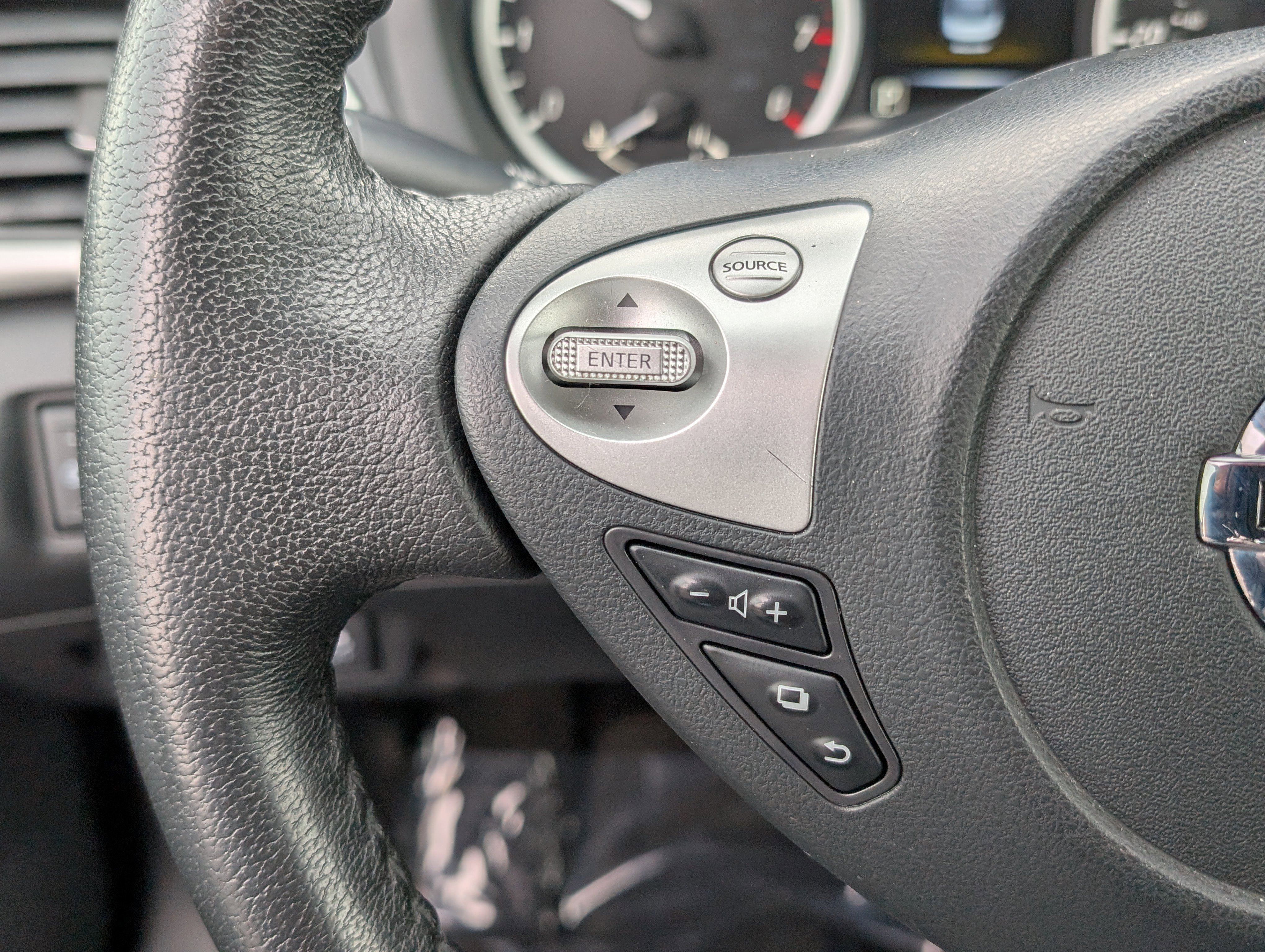 Used 2018 Nissan Sentra SV w/ Premium Package (P01) image 18