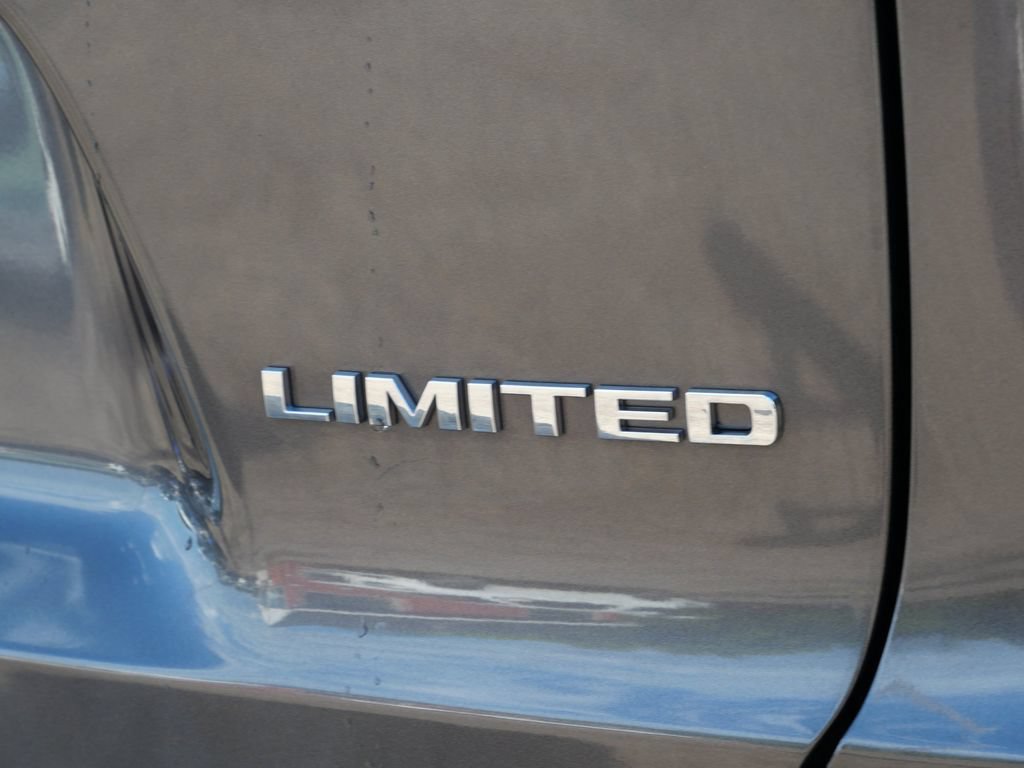 Used 2020 Jeep Cherokee Limited AWD/4WD image 8