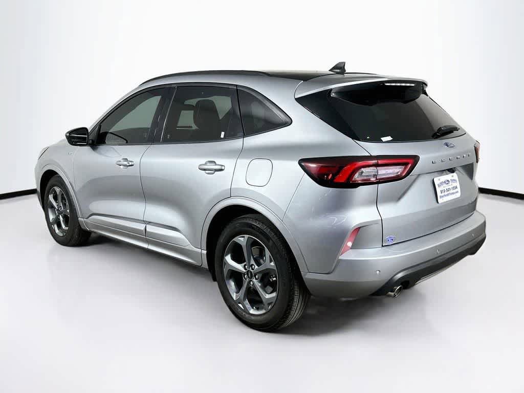 Certified 2023 Ford Escape ST-Line w/ Tech Pack #1 FWD image 4