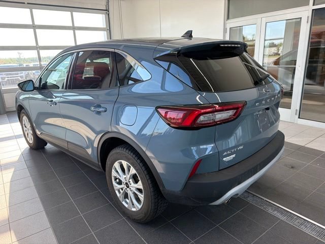 Certified 2023 Ford Escape Active w/ Tech Pack #2 AWD/4WD image 3