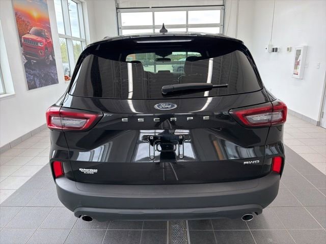 Certified 2025 Ford Escape ST-Line Select AWD/4WD image 5