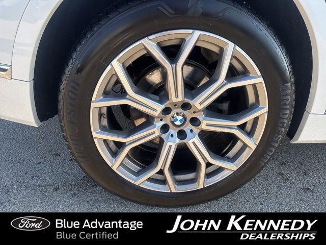 Used 2022 BMW X7 xDrive40i w/ Executive Package image 24