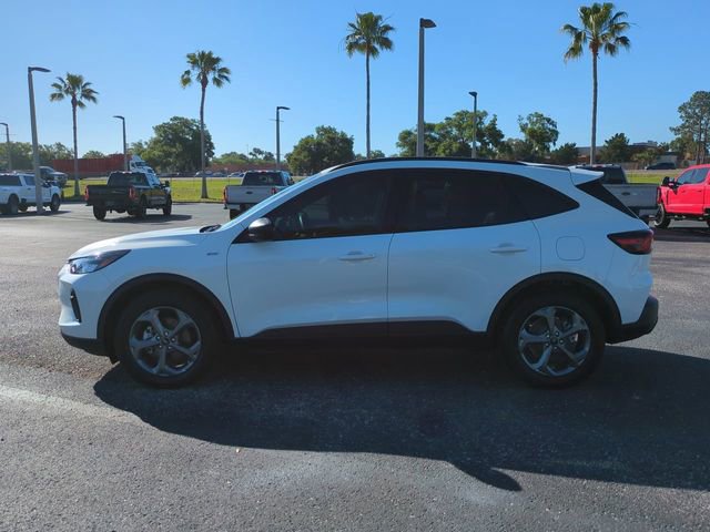 Certified 2025 Ford Escape ST-Line w/ Equipment Group 301A FWD image 8