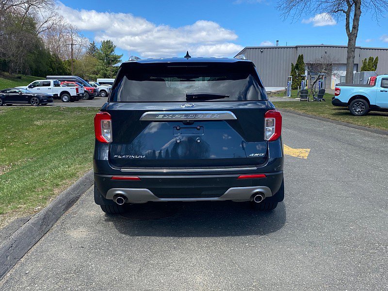 Certified 2023 Ford Explorer Platinum w/ Technology Package AWD/4WD image 4