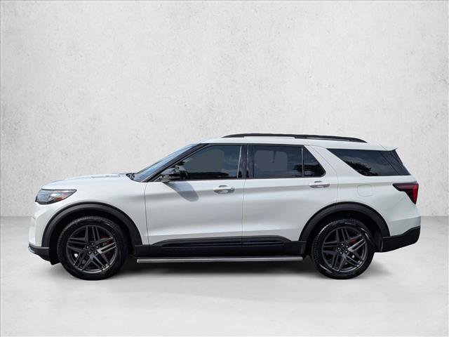 Certified 2025 Ford Explorer ST RWD image 9