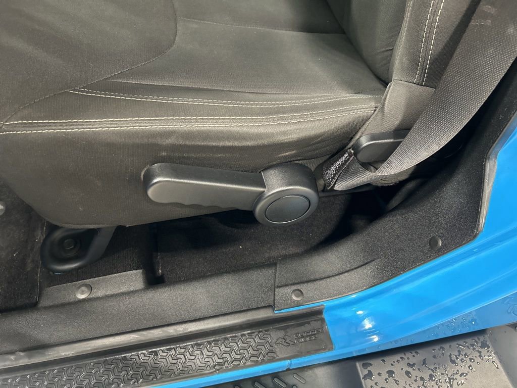 Used 2017 Jeep Wrangler Unlimited Sahara image 11