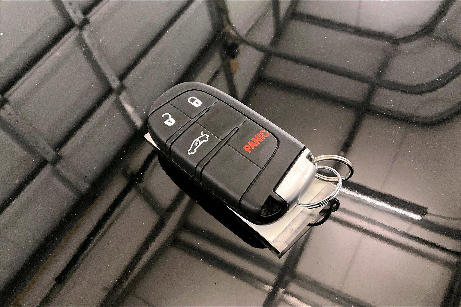 Used 2022 Dodge Challenger R/T Scat Pack w/ Dynamics Package image 9