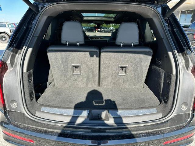 Used 2023 Cadillac XT6 Premium Luxury w/ Technology Package AWD/4WD image 5