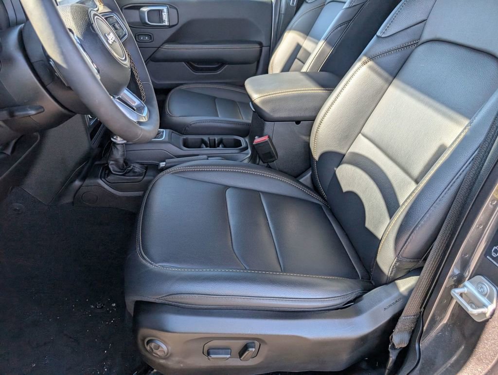 Used 2024 Jeep Wrangler Unlimited Sahara image 20