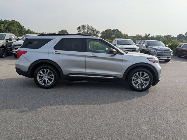Certified 2023 Ford Explorer XLT w/ Equipment Group 202A RWD image 2