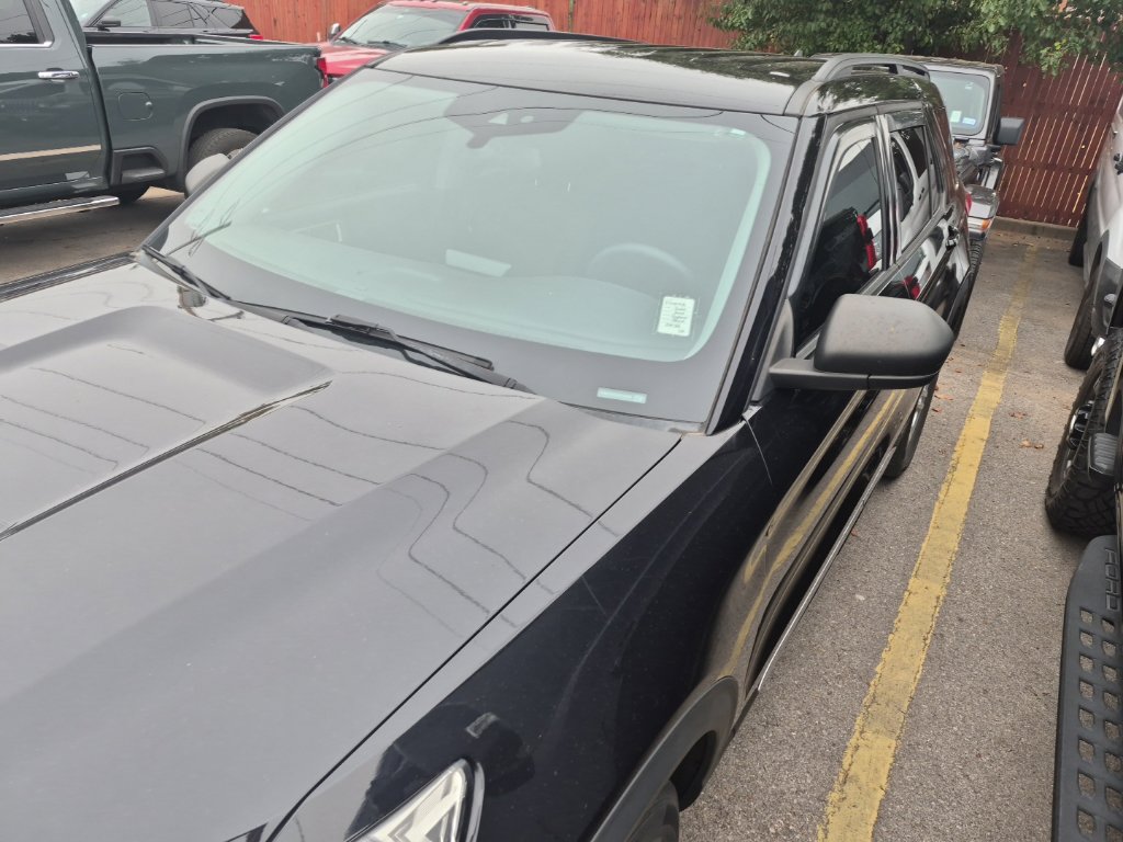 Certified 2022 Ford Explorer XLT RWD image 7