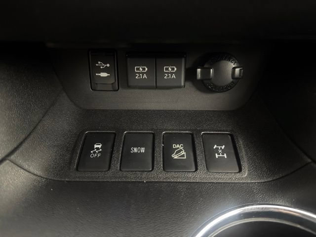 Used 2019 Toyota Highlander Limited AWD/4WD image 17