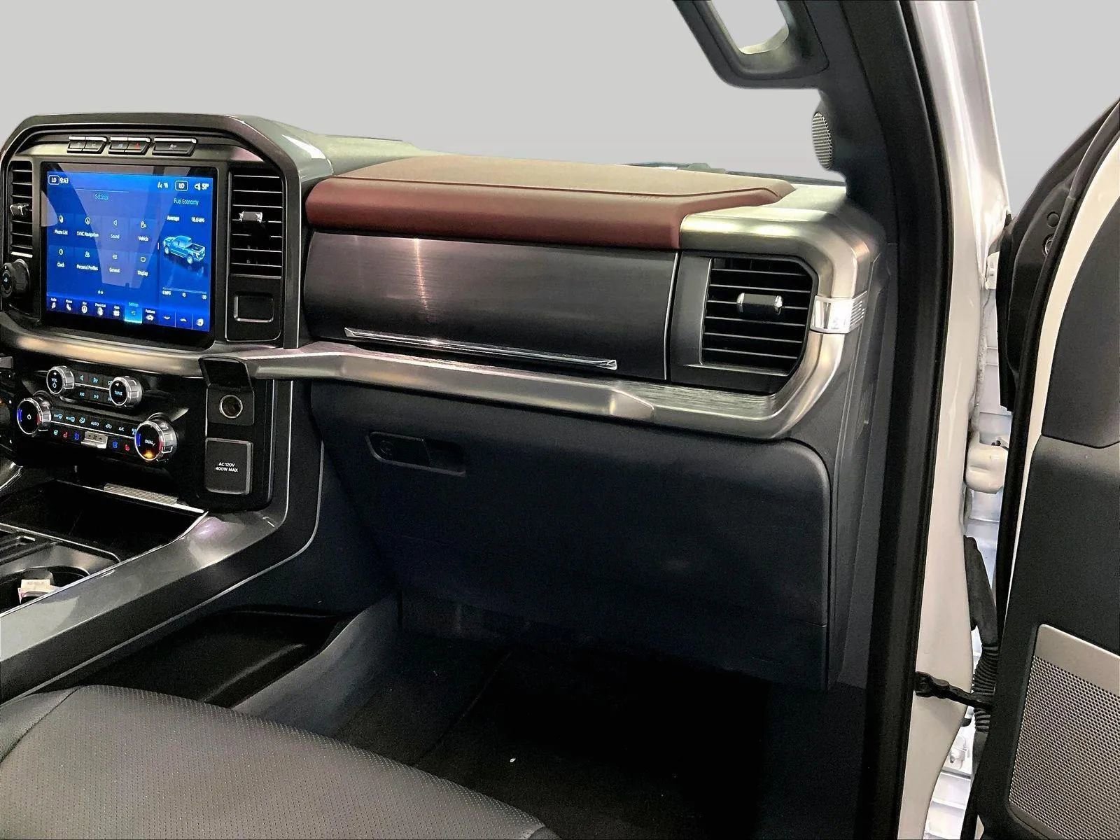 Certified 2023 Ford F150 Lariat w/ Equipment Group 502A High image 15