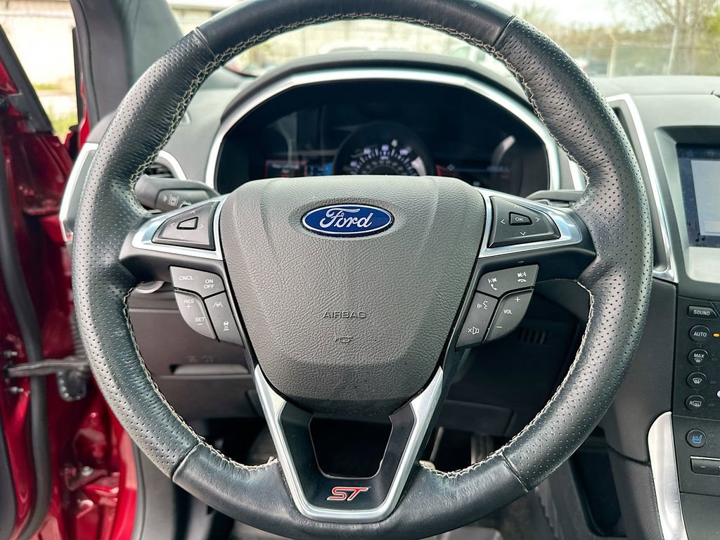 Certified 2019 Ford Edge ST w/ Equipment Group 401A image 18