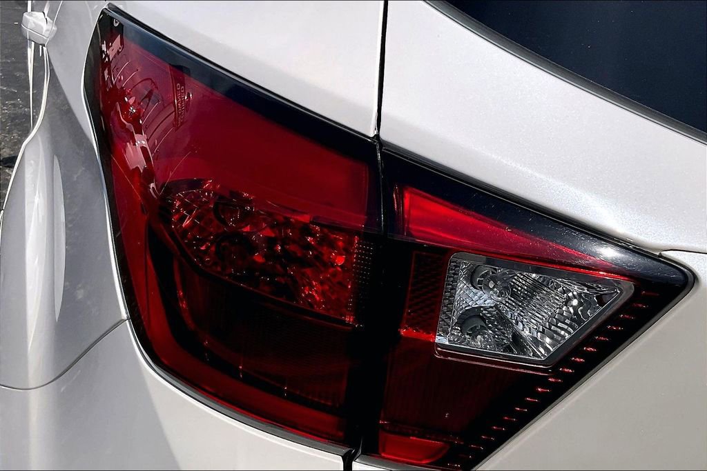 Certified 2019 Ford Escape SEL FWD image 30