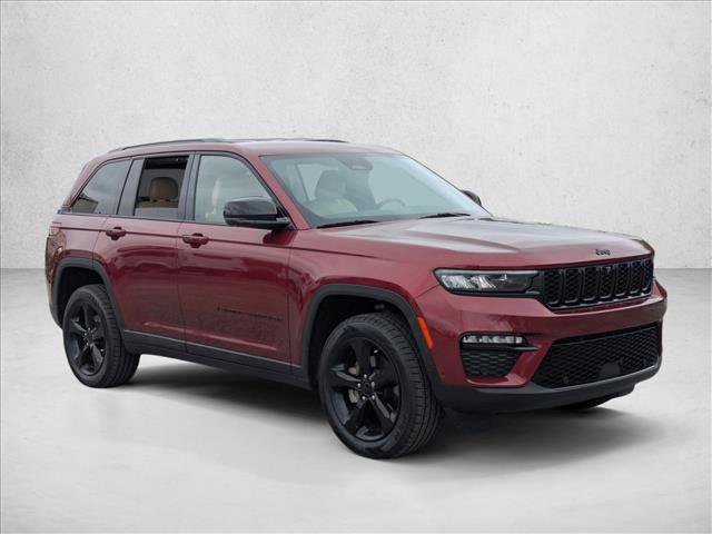 Used 2023 Jeep Grand Cherokee Limited w/ Luxury Tech Group II RWD image 3