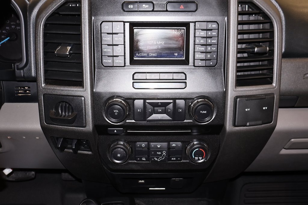 Certified 2017 Ford F550 4x4 Regular Cab Super Duty image 23