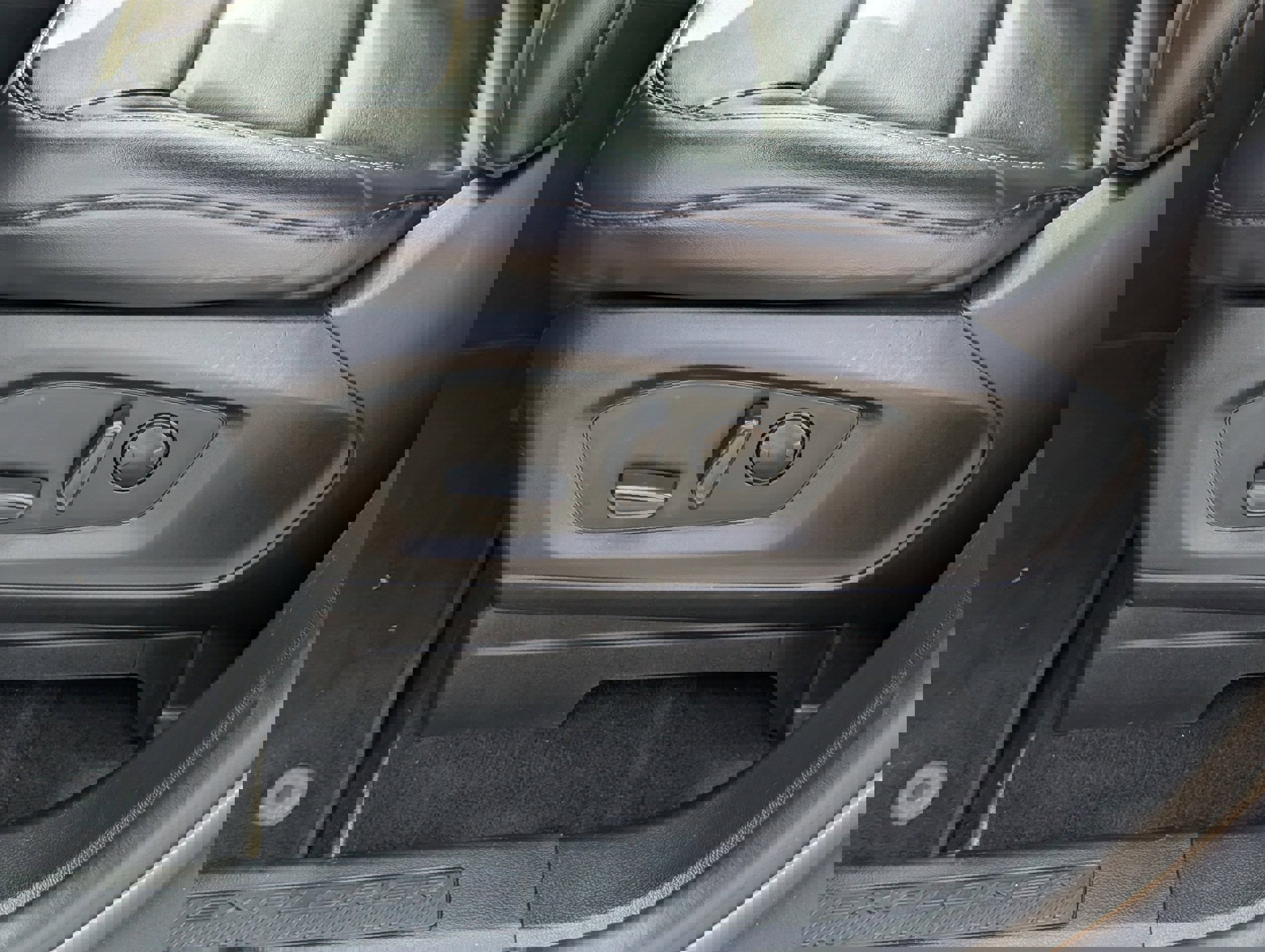 Certified 2023 Ford Explorer XLT w/ Equipment Group 202A image 24