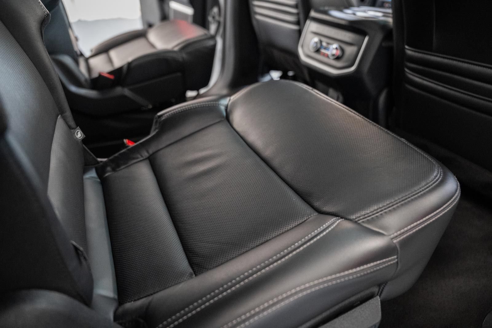 Certified 2025 Ford Expedition Max Platinum w/ Stealth Appearance Package AWD/4WD image 38