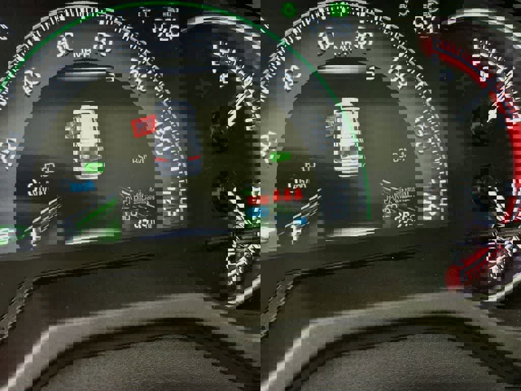 Used 2025 Toyota RAV4 XLE w/ Convenience Package image 20