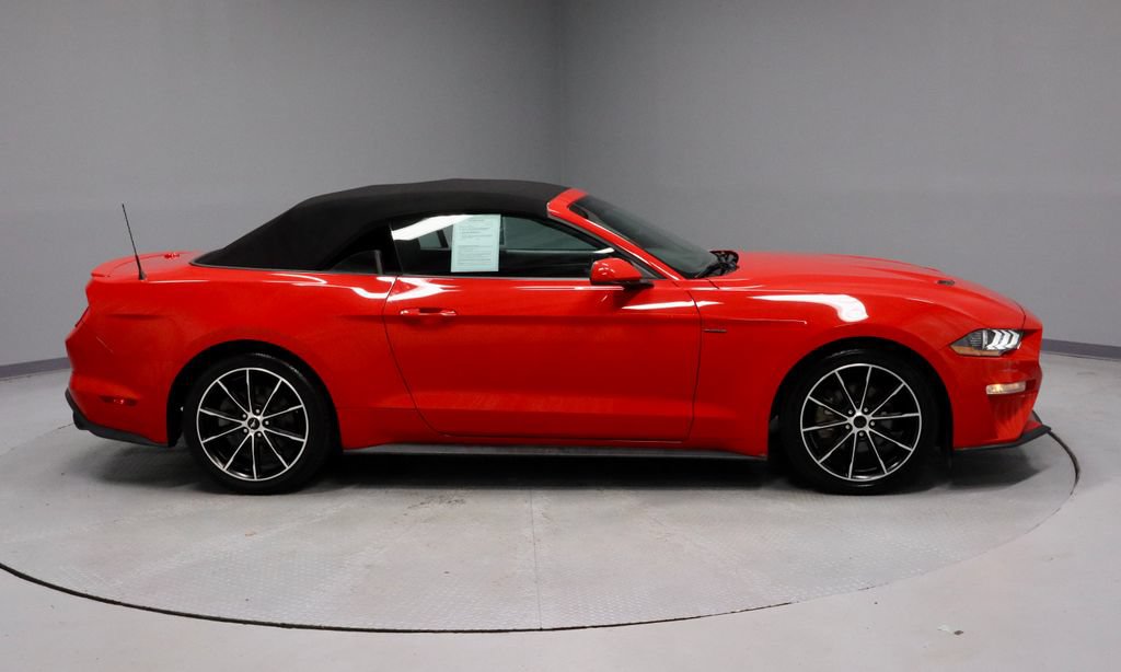 Certified 2020 Ford Mustang Convertible w/ Wheel & Stripe Package RWD image 4