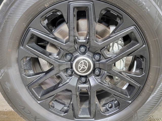 Used 2024 Toyota Tundra Limited image 10