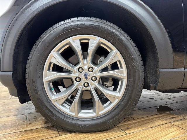 Certified 2023 Ford Explorer XLT w/ Equipment Group 202A AWD/4WD image 18