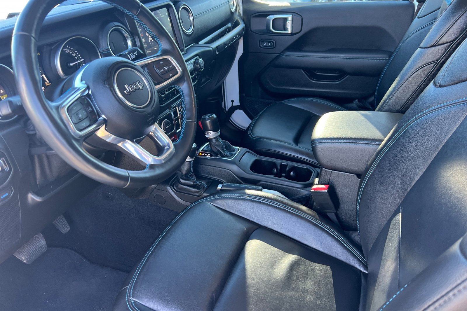 Used 2021 Jeep Wrangler Unlimited Rubicon 4xe w/ Steel Bumper Group image 11