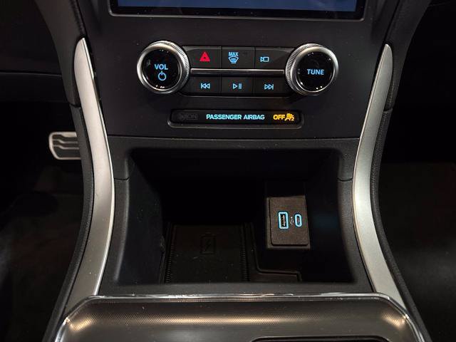 Certified 2024 Ford Edge ST-Line w/ Class II Trailer Tow Package AWD/4WD image 17