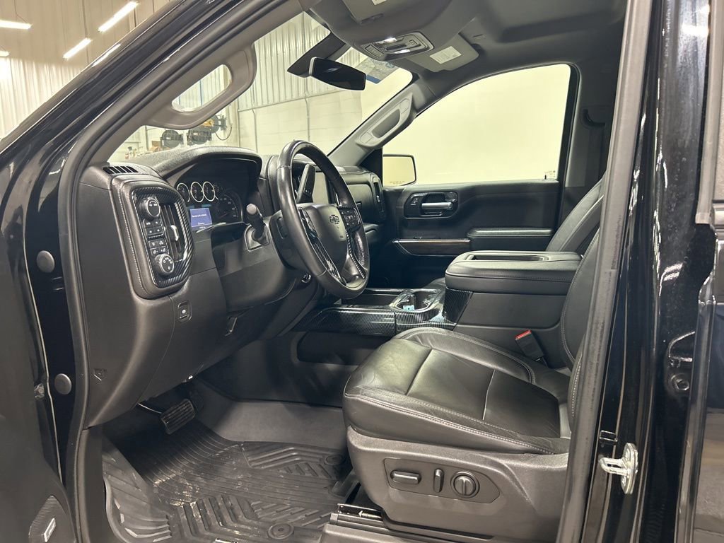 Used 2020 Chevrolet Silverado 1500 LT Trail Boss w/ Midnight Edition image 10