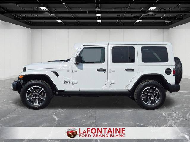 Used 2023 Jeep Wrangler Unlimited Sahara w/ Cold Weather Group AWD/4WD image 2