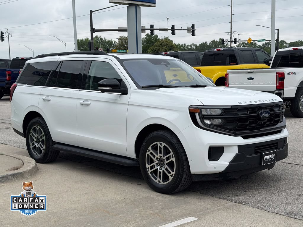 Certified 2025 Ford Expedition Active AWD/4WD image 7