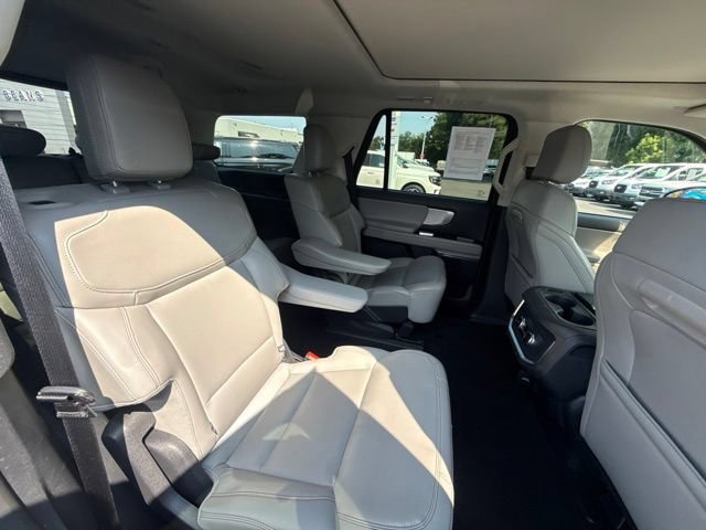 Certified 2025 Ford Expedition Active AWD/4WD image 13