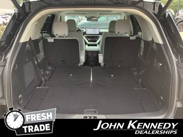 Certified 2025 Ford Explorer Platinum w/ LUX Leather Package AWD/4WD image 35