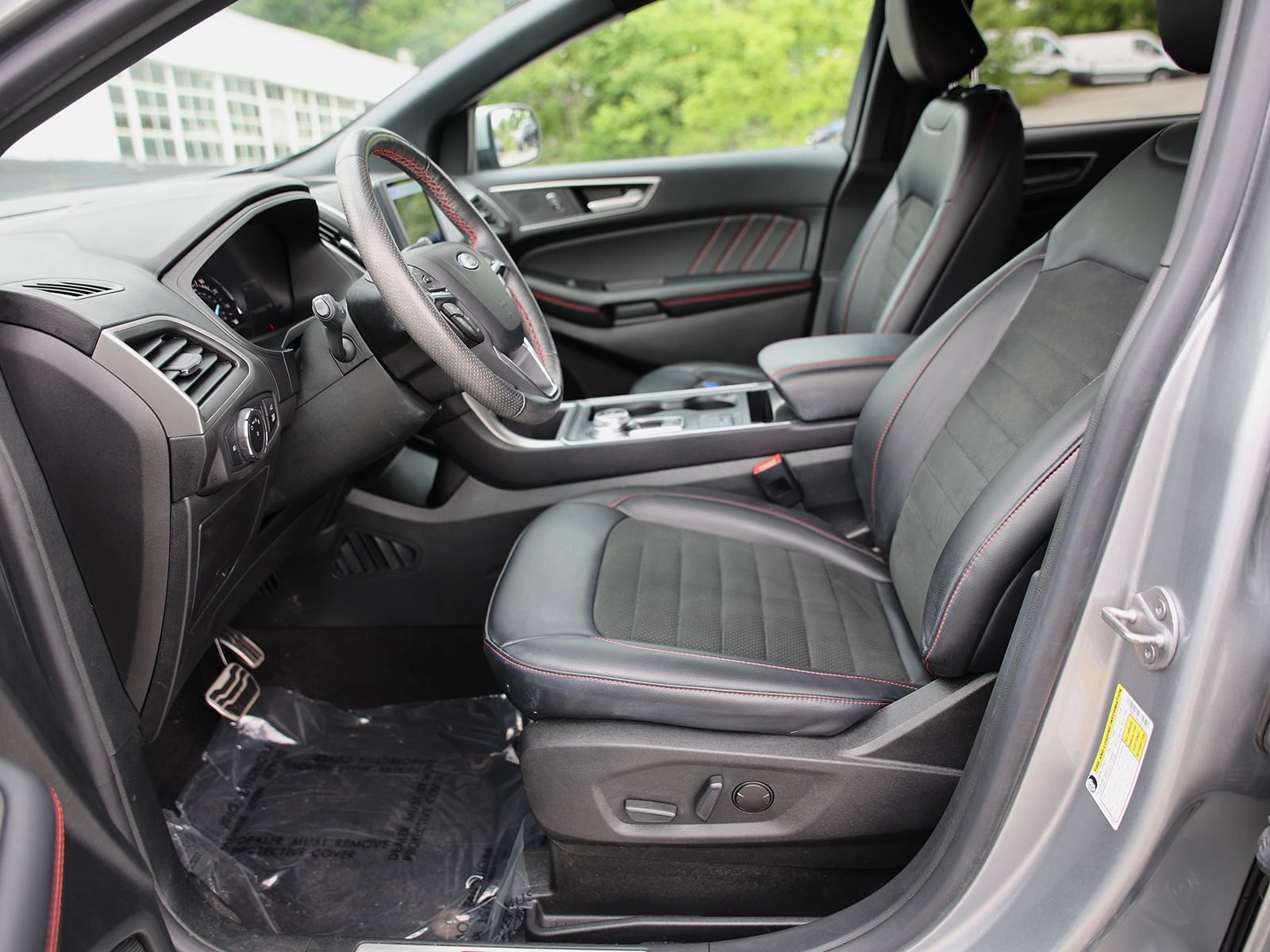 Certified 2023 Ford Edge ST-Line w/ Cargo Accessory Package AWD/4WD image 18