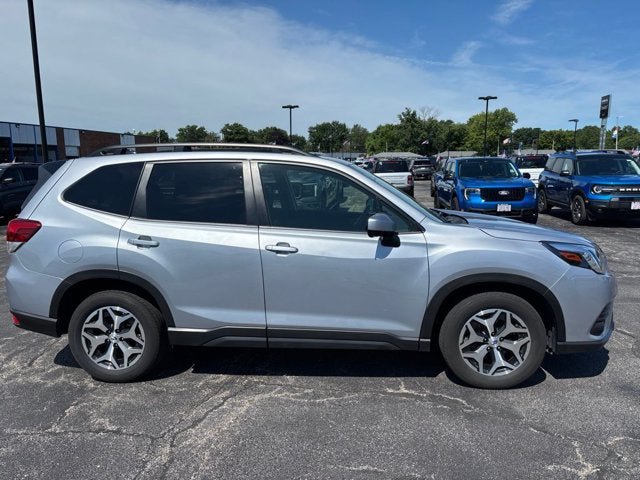Used 2024 Subaru Forester Premium AWD/4WD image 6