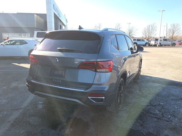 Used 2022 Volkswagen Taos SE image 4